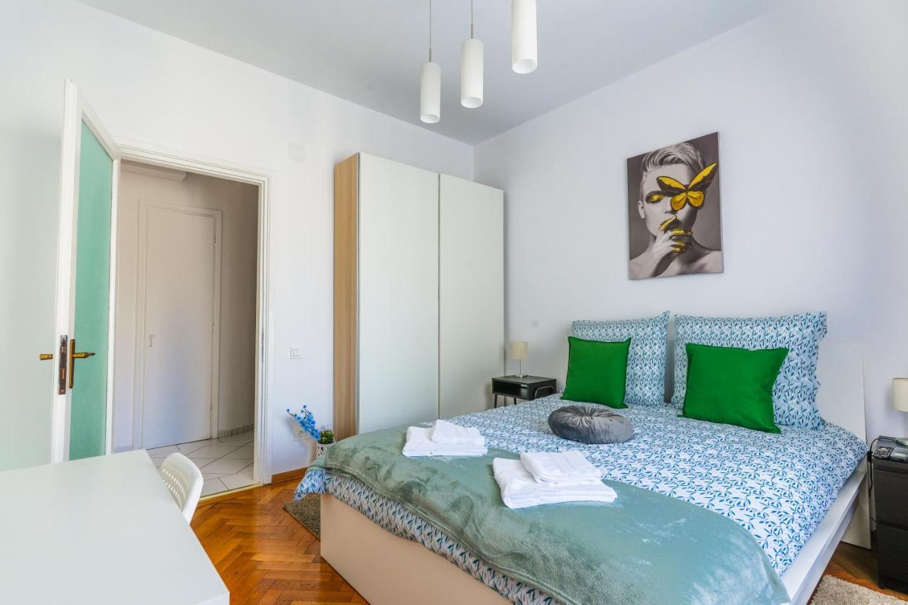 Ultracentral Golden Gatehouse 3 Bdrm Bukarest Kültér fotó