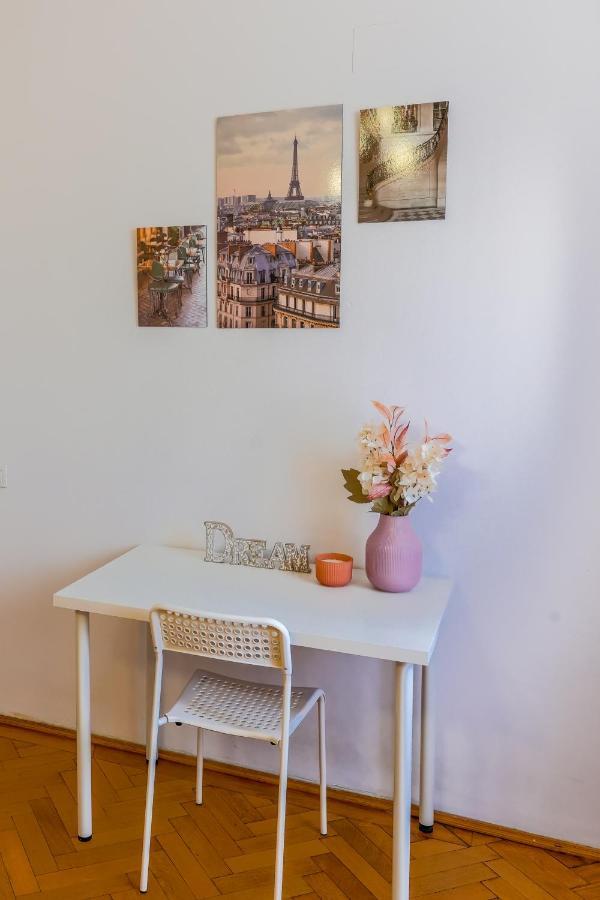 Ultracentral Golden Gatehouse 3 Bdrm Bukarest Kültér fotó