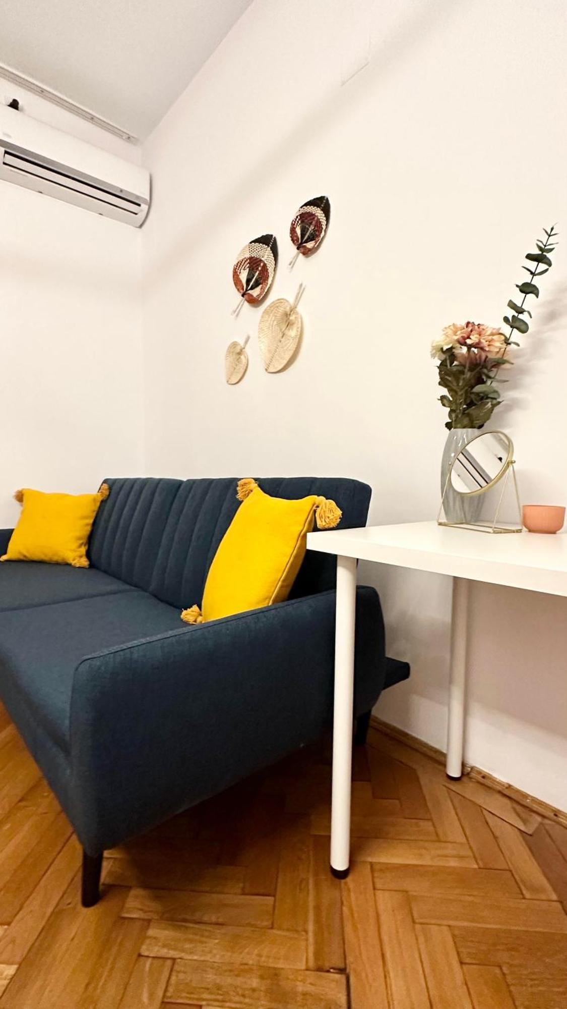 Ultracentral Golden Gatehouse 3 Bdrm Bukarest Kültér fotó