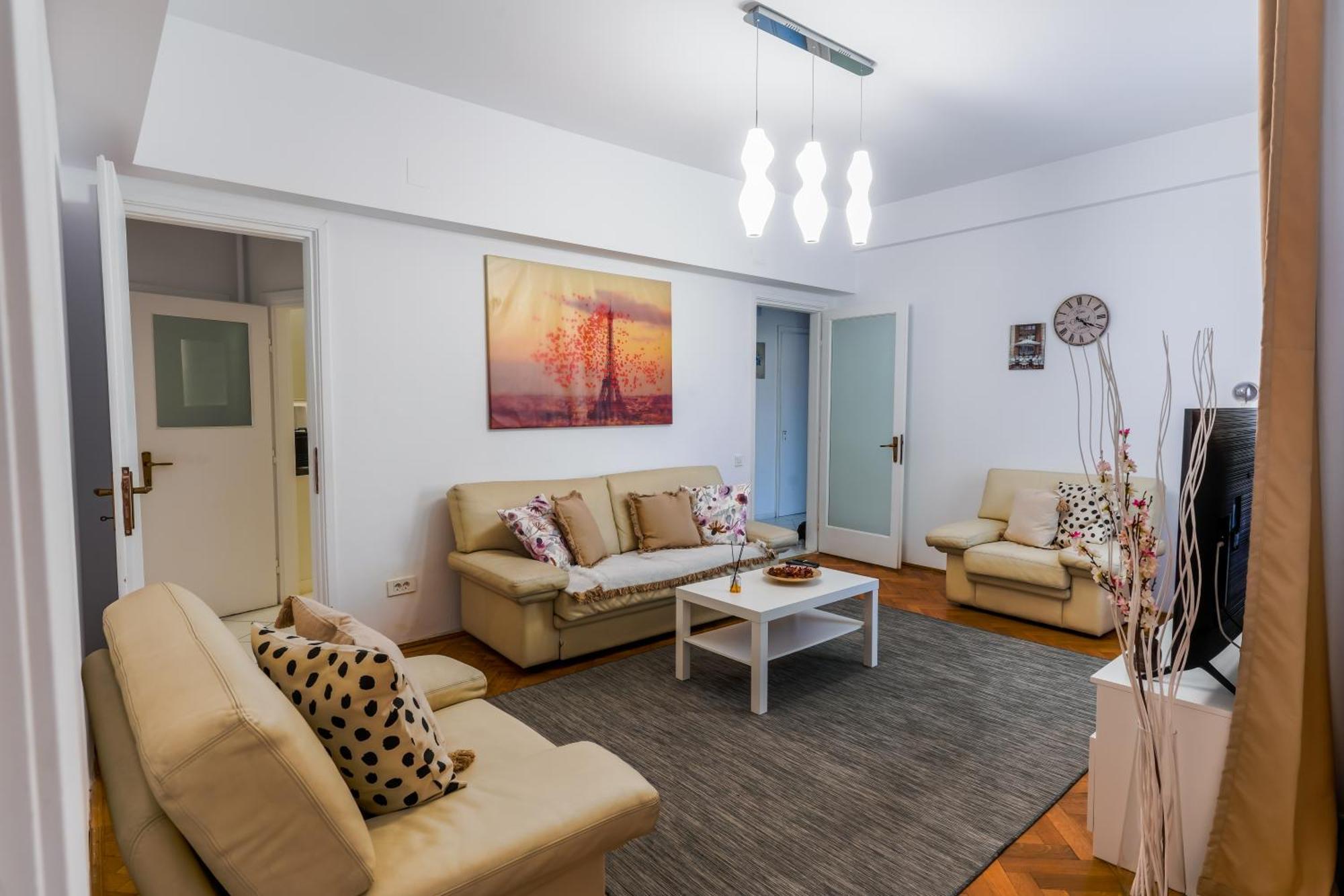 Ultracentral Golden Gatehouse 3 Bdrm Bukarest Kültér fotó