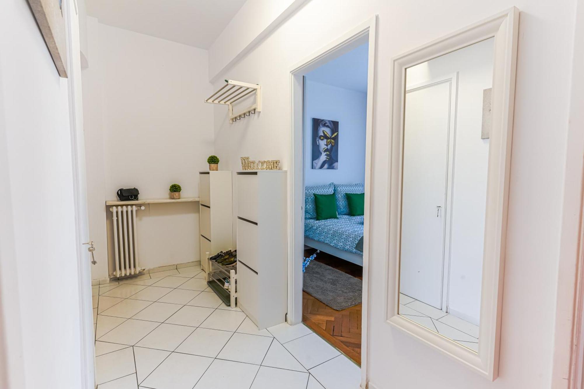 Ultracentral Golden Gatehouse 3 Bdrm Bukarest Kültér fotó